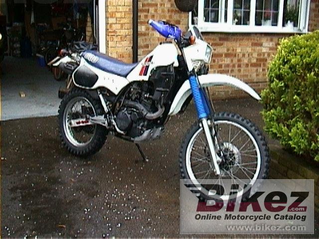 Big nymous user. klr 600 picture and wallpaper from Bikez.com